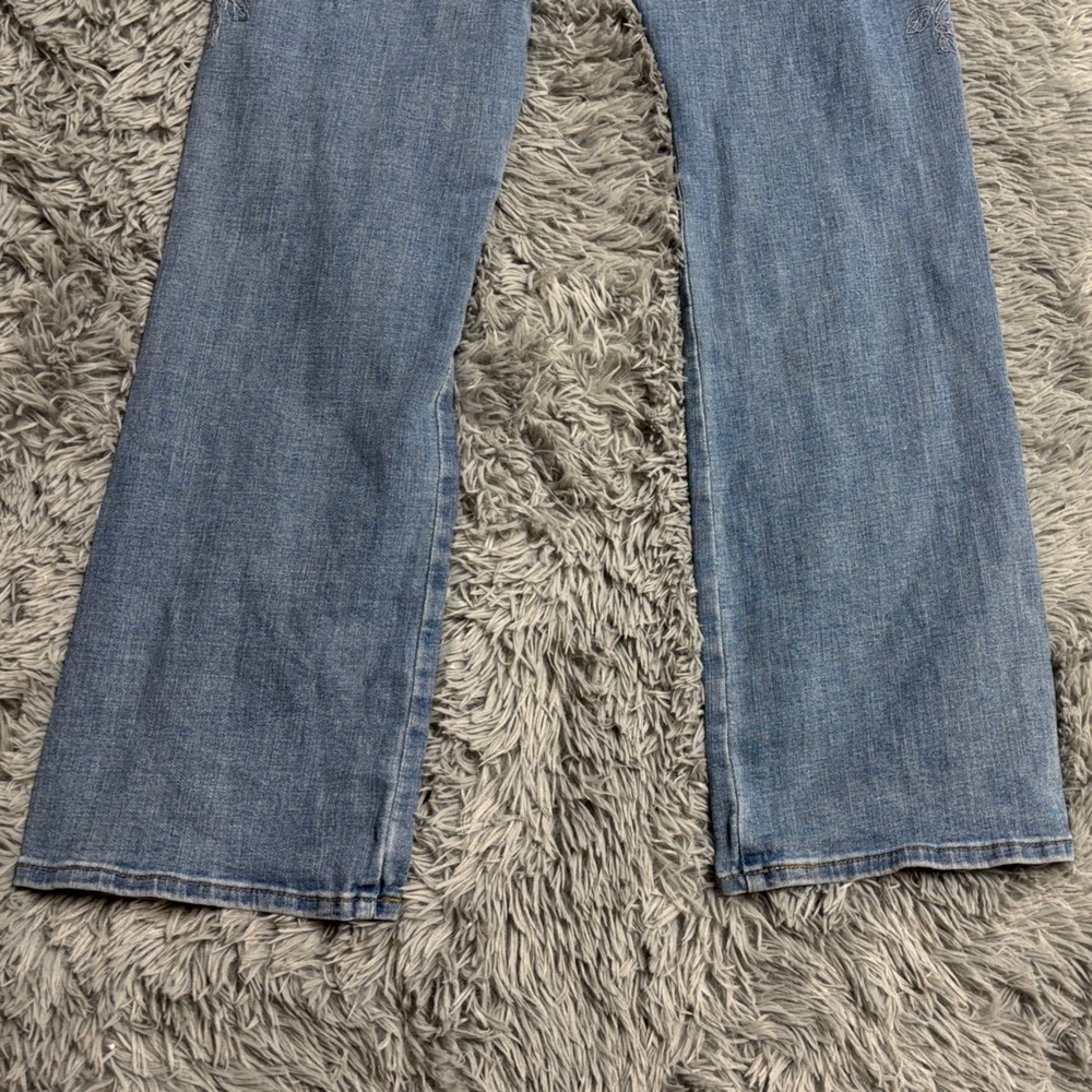 Y2K Levi's Classic Boot Cut Jeans with Embroidery - Picture 9 of 15